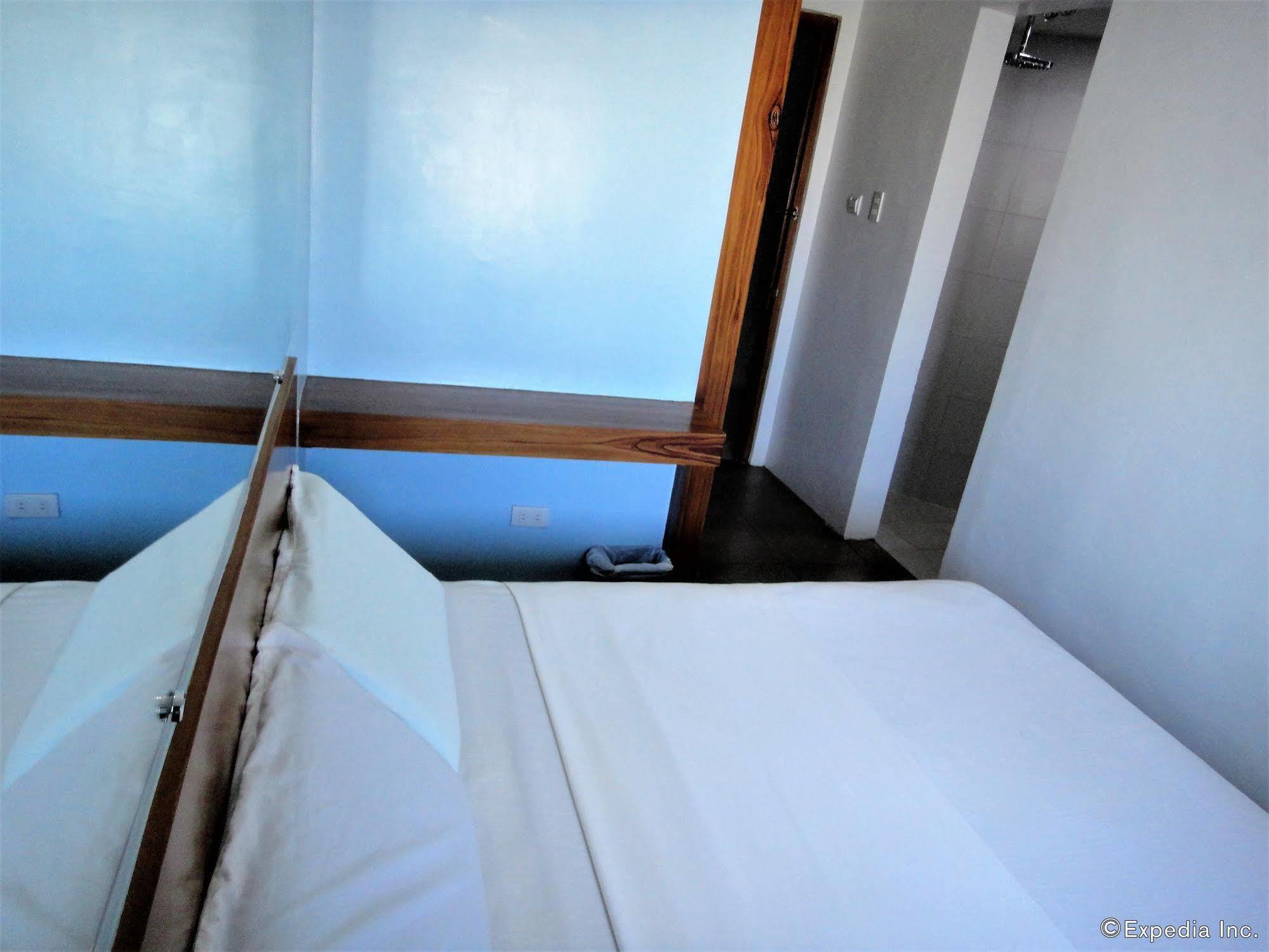 G-Galyx Inn Hotel Кагаян де Оро Екстериор снимка