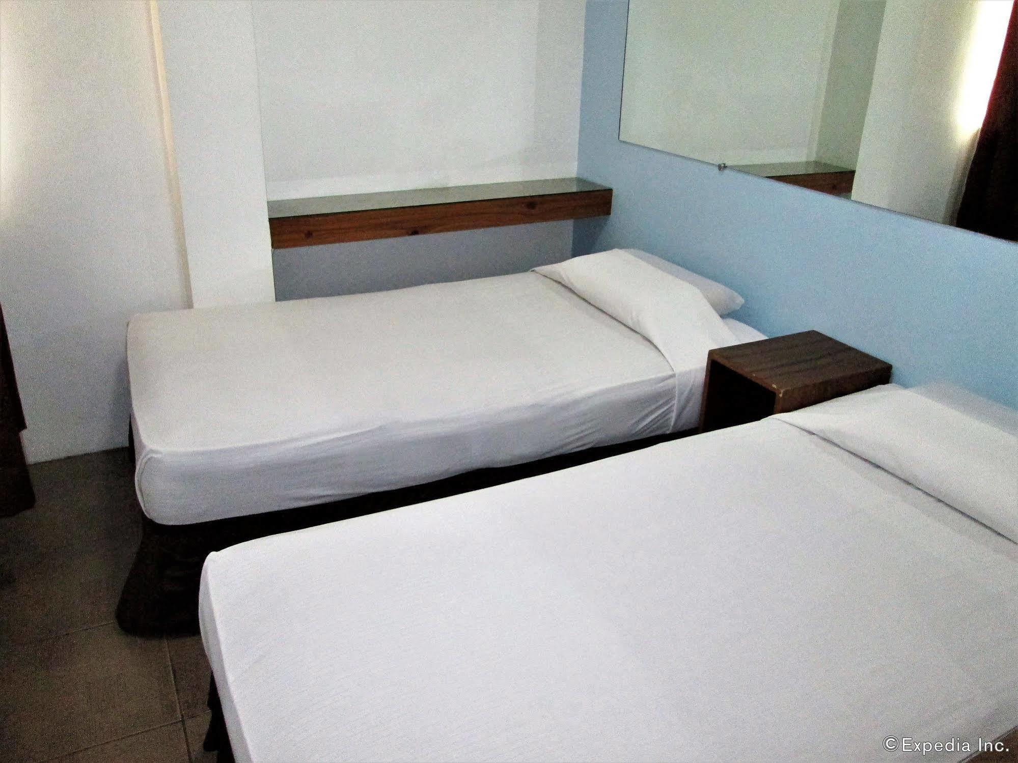 G-Galyx Inn Hotel Кагаян де Оро Екстериор снимка
