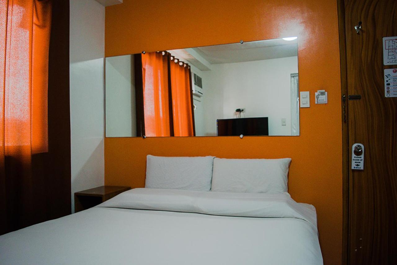 G-Galyx Inn Hotel Кагаян де Оро Стая снимка